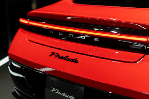 Prelude Tail light