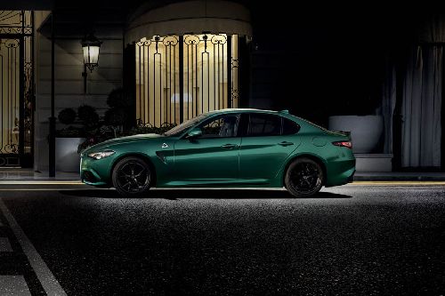 Side View Giulia Quadrifoglio Side view