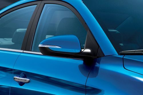 Hyundai Elantra Drivers Side Mirror Front Angle