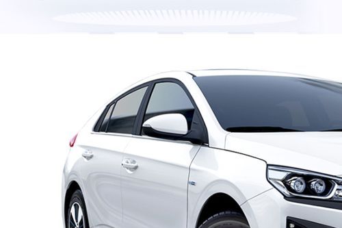 Hyundai Ioniq Hybrid Drivers Side Mirror Front Angle