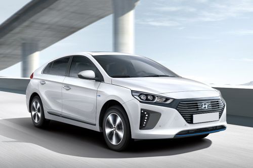 Hyundai Ioniq Hybrid Front Cross Side View