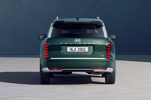 Full Rear View of Hyundai Palisade