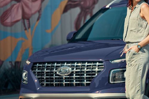 Hyundai Venue Right Corner Front View