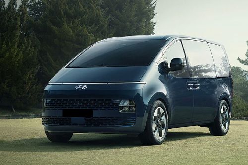 Staria Front deep low Angle View