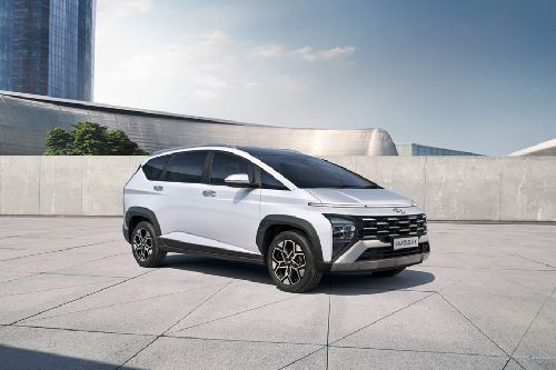 Hyundai Stargazer X Front Cross Side View