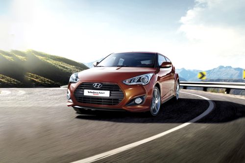 Hyundai Veloster Turbo Side Medium View