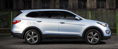 Hyundai Grand Santa Fe Drivers Sideview