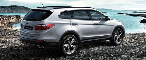 Grand Santa Fe Rear angle view