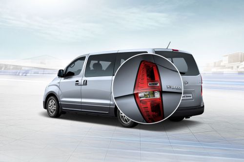 Grand Starex (2014-2018) Tail light