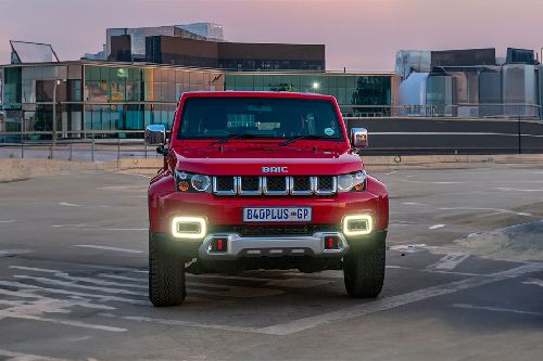 B40 Ragnar Tilted Front View