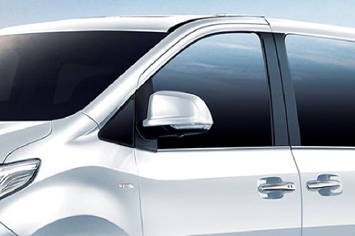 Maxus G10 Drivers Side Mirror Front Angle