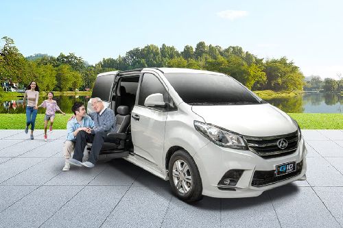 Front Medium View Maxus G10 Front Medium View