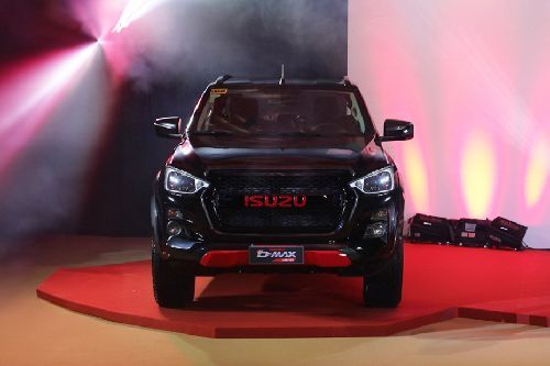 Full Front View of D-Max