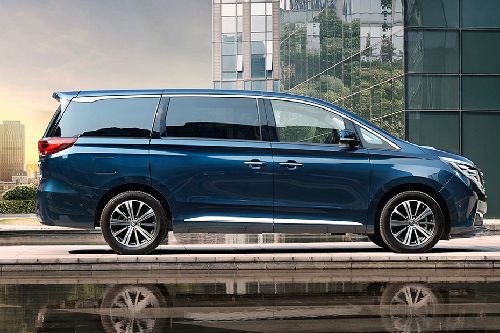 GAC GM8 Side Medium View