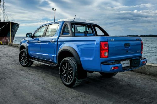 Rear Cross Side View of JAC T8 Pro