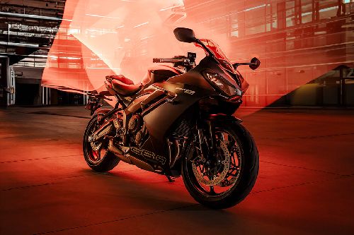 Triumph Daytona 660 Slant Front View Full Image