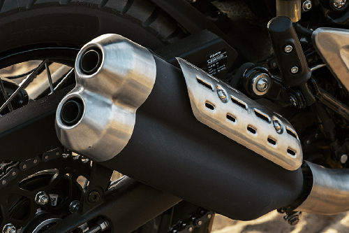 Triumph Scrambler 400 XC Exhaust View