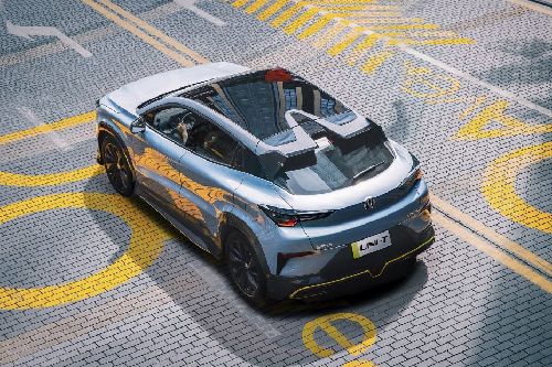 UNI-T Rear angle view