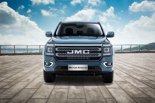 Full Front View Full Front View of Grand Avenue