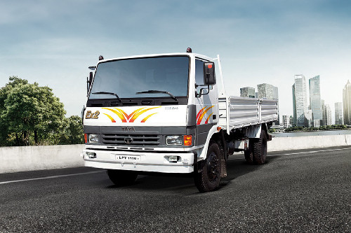 11 Tonner Front angle low view