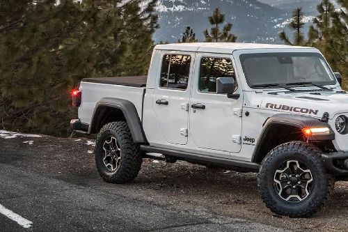 Jeep Gladiator Drivers Side Mirror Front Angle