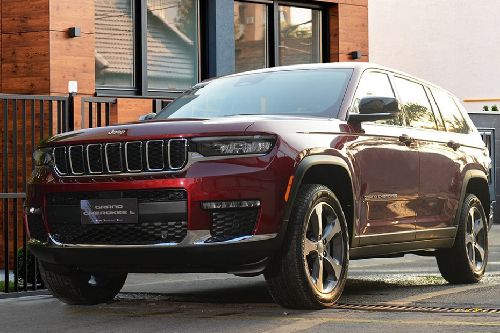Jeep Grand Cherokee L Front Side View