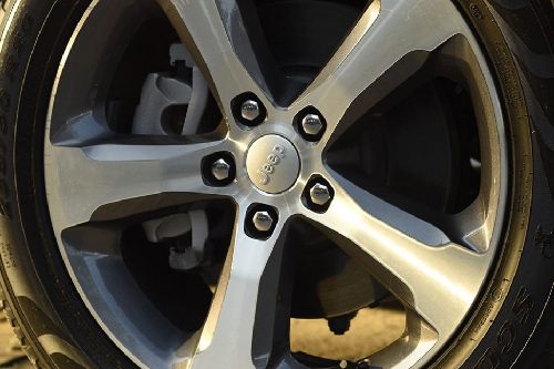 Grand Cherokee L Wheel