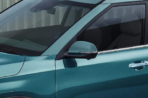 Kia Seltos Drivers Side Mirror Front Angle