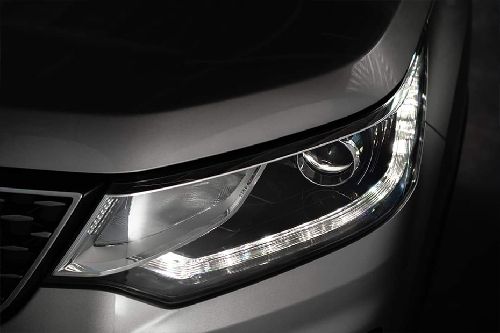 CX70 Headlight