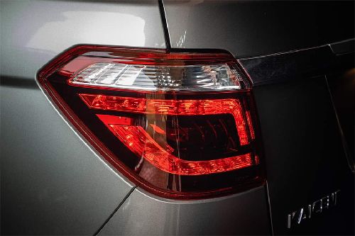 CX70 Tail light