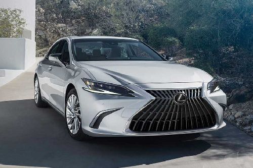 Lexus ES Front Cross Side View
