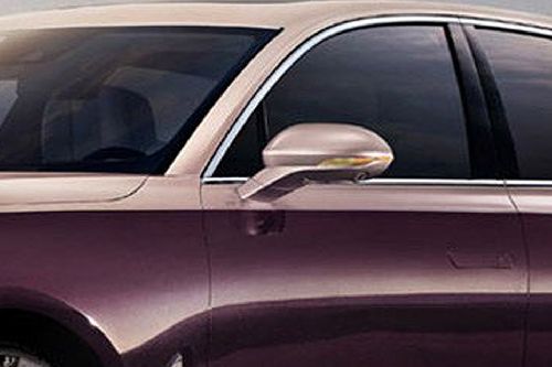 Hongqi H9 Drivers Side Mirror Front Angle