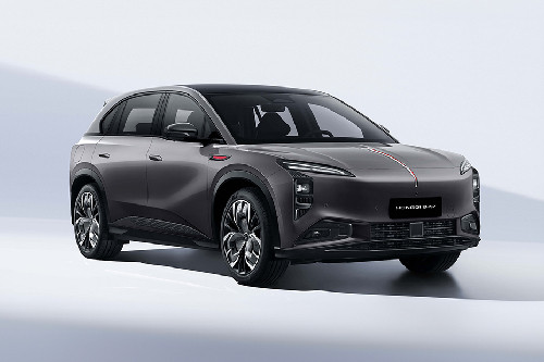 Hongqi EHS7 Front Medium View