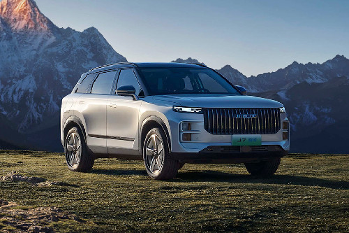 JAECOO J7 Front angle low view