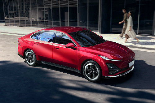 Front Cross Side View Wuling Starlight Front Cross Side View