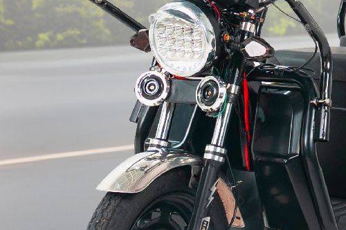 MAKO 2 Tail light