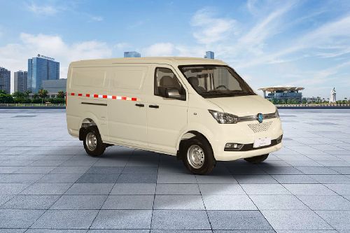 Front Medium View Dongfeng EV30 Front Medium View