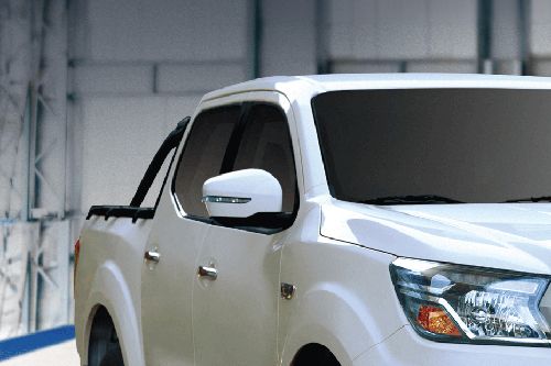 Dongfeng Rich 6 EV Drivers Side Mirror Front Angle
