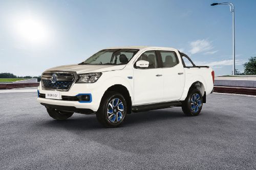 Front Side View Dongfeng Rich 6 EV Front Side View