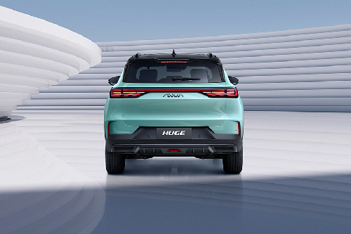 Full Rear View Full Rear View of Dongfeng Aeolus Huge
