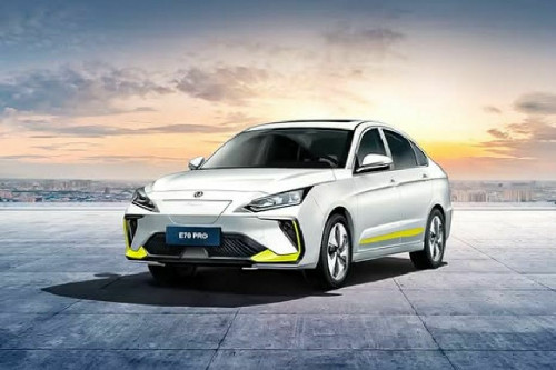 Dongfeng E70 Pro Full Side View