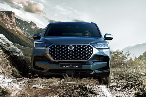 Full Front View Full Front View of Rexton