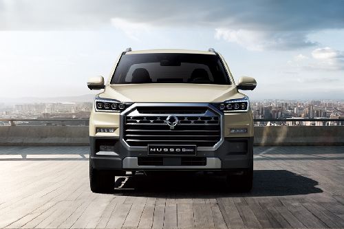 Full Front View Full Front View of Musso Grand