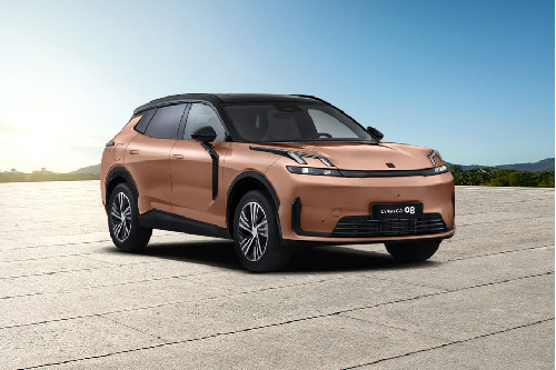 Front Medium View Lynk & Co 08 EM-P Front Medium View