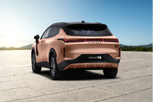 Rear Medium View of Lynk & Co 08 EM-P
