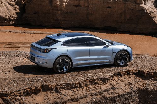 001 Rear Medium Side View