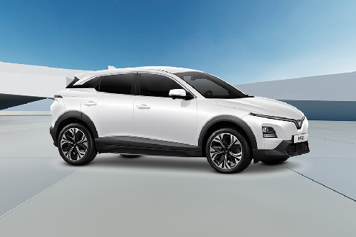 VinFast VF 6 Front Side View