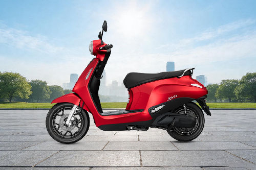 VinFast Evo Left Side View Full Image