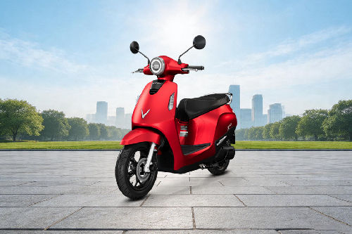 VinFast Evo Slant Front View Full Image