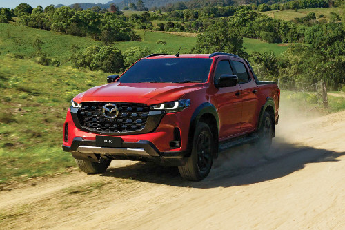 Front Angle Low View Mazda BT-50 Front angle low view
